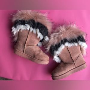 Pink fur faux boots